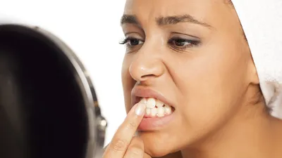 What Does Throat Cancer Feel Like? Symptoms, Risk Factors & Treatment